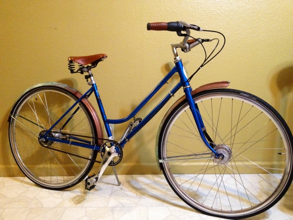 My most faithful readers will remember Gertie. She finally has her fenders! Isn't she pretty?